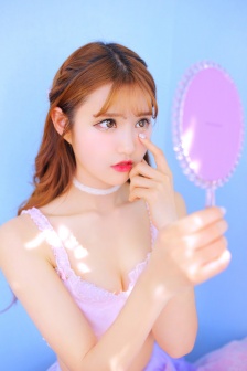 乌鸦嘴妙女郎
